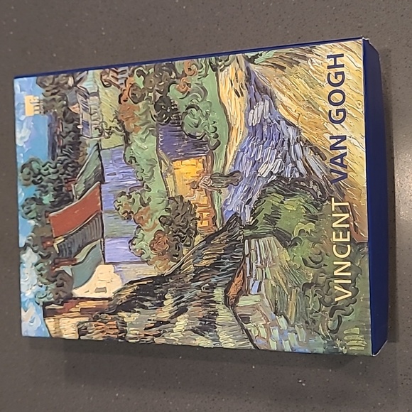 A "goodie bag" - Picture 6 of 11